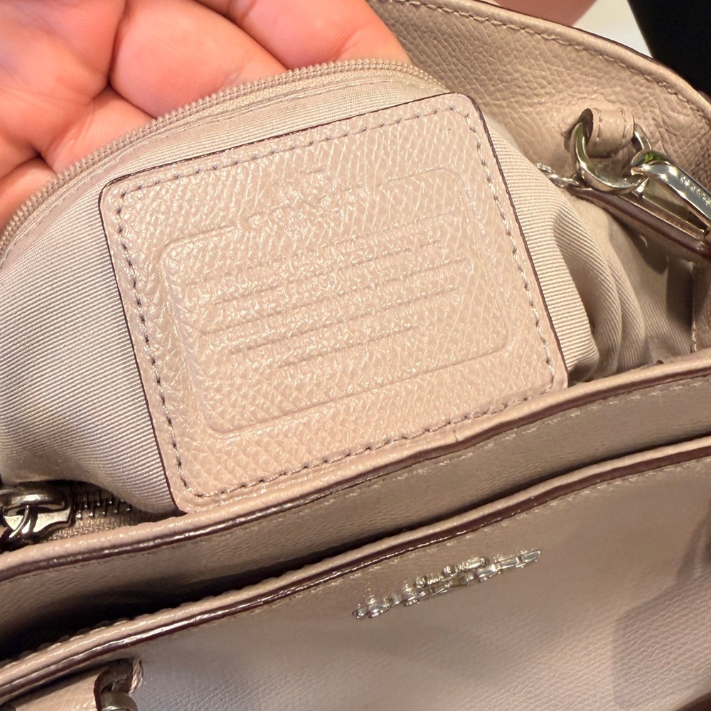 Coach Minetta Crossbody Bag F34663 - Picture 4 of 11